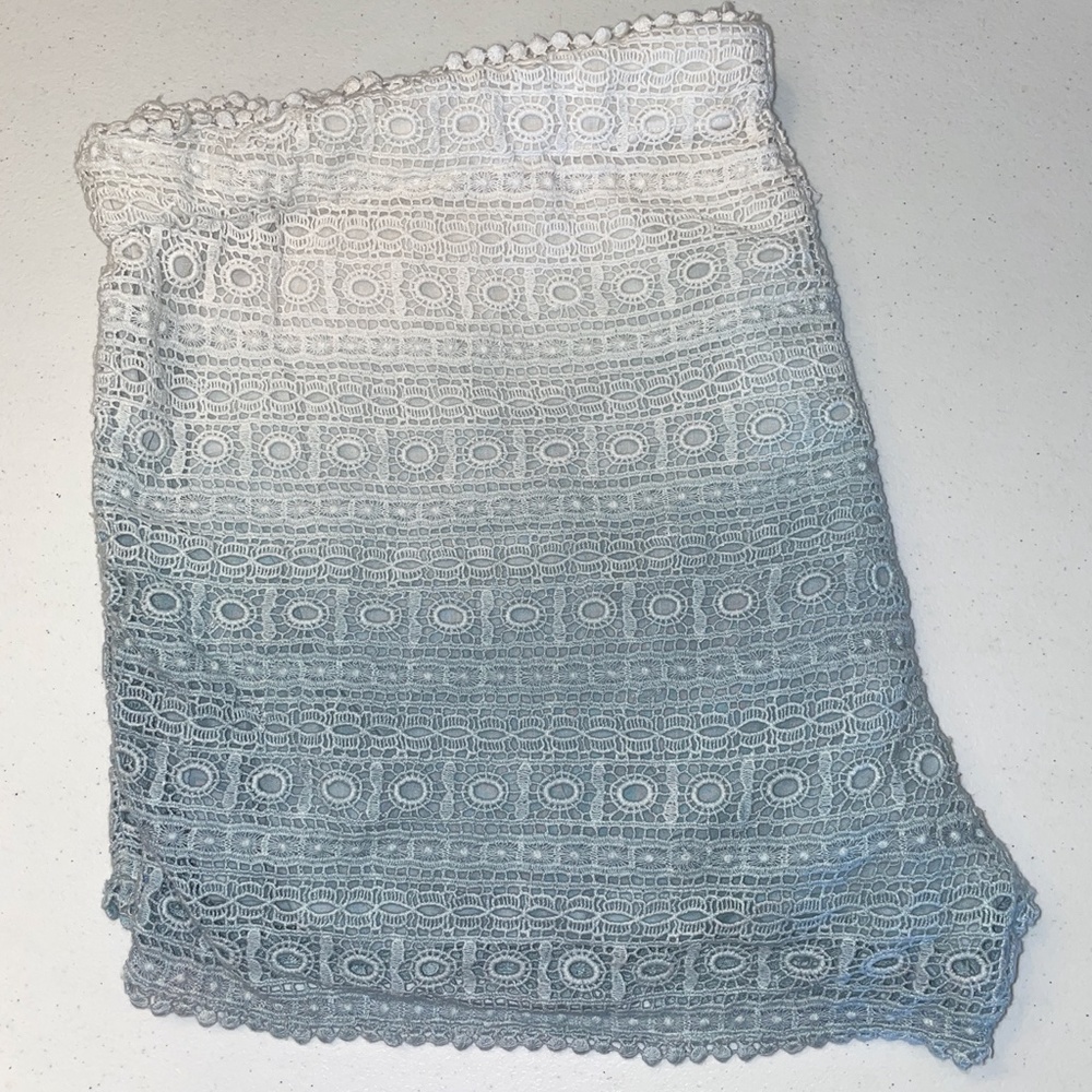 EUC Victoria's Secret Ombre Lined Crochet Shorts - Picture 6 of 6